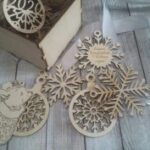 Laser Cut Wooden Box With Snowflake Toys 100x100x75mm Free Vector